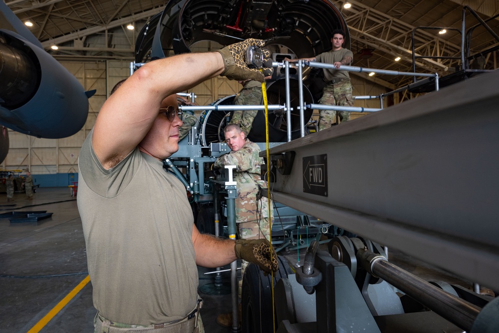 105 MXS swaps C-17 engine