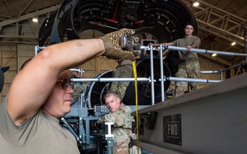 105 MXS swaps C-17 engine