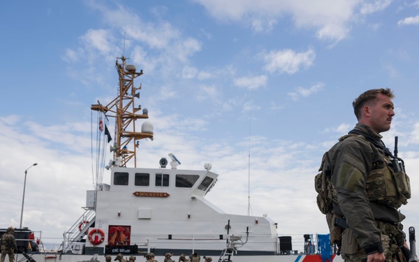 U.S. Coast Guard Maritime Security Response Team (MSRT) West provides security during San Francisco Fleet Week