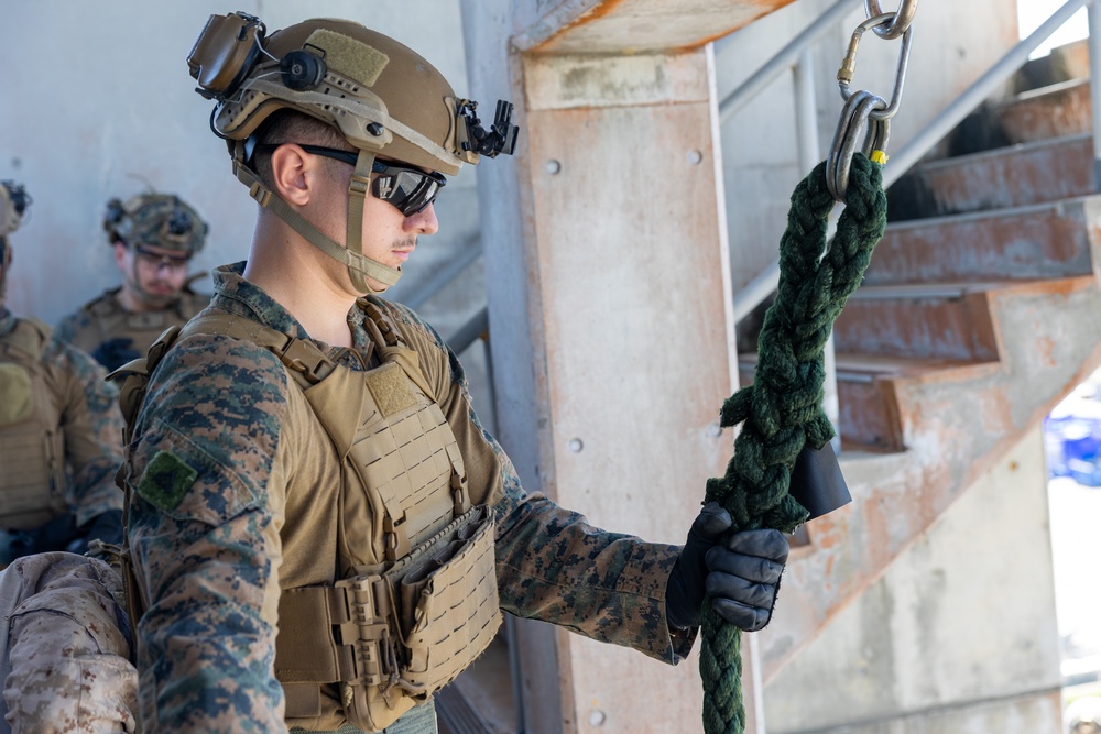 U.S. Marines with 12th Littoral Combat Team conduct Fast Rope Master Course