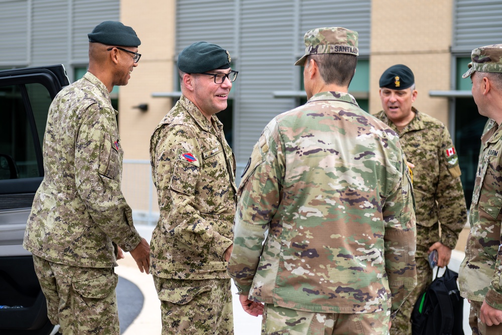 DV Commander Canadian Army LTG Wright visits the USAWC
