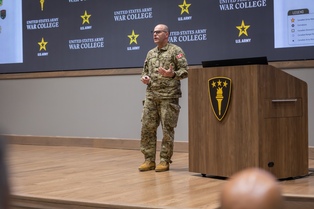 DV Commander Canadian Army LTG Wright visits the USAWC