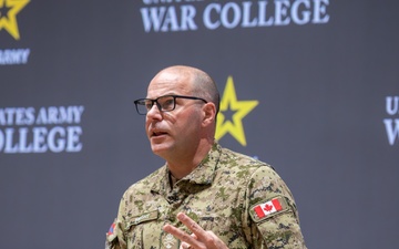 DV Commander Canadian Army LTG Wright visits the USAWC