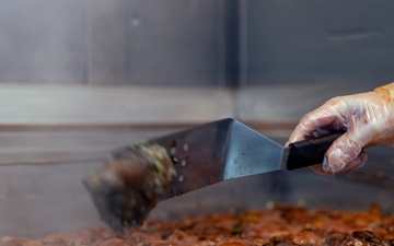 22nd MEU(SOC) | Sailors and Marines Prepare Dinner on USS San Antonio