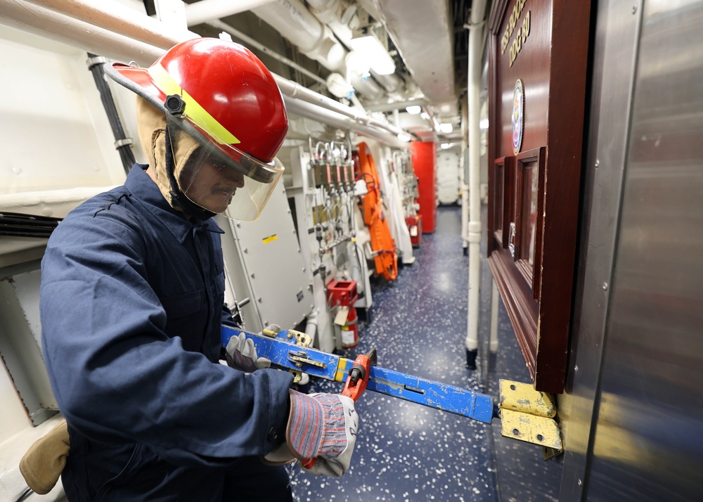 USS Roosevelt (DDG 80) Conducts ITT Drill in the Mediterranean Sea USS Roosevelt (DDG 80) Conducts ITT Drill in the Mediterranean Sea
