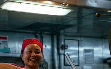22nd MEU(SOC) | Sailors and Marines Prepare Dinner on USS San Antonio