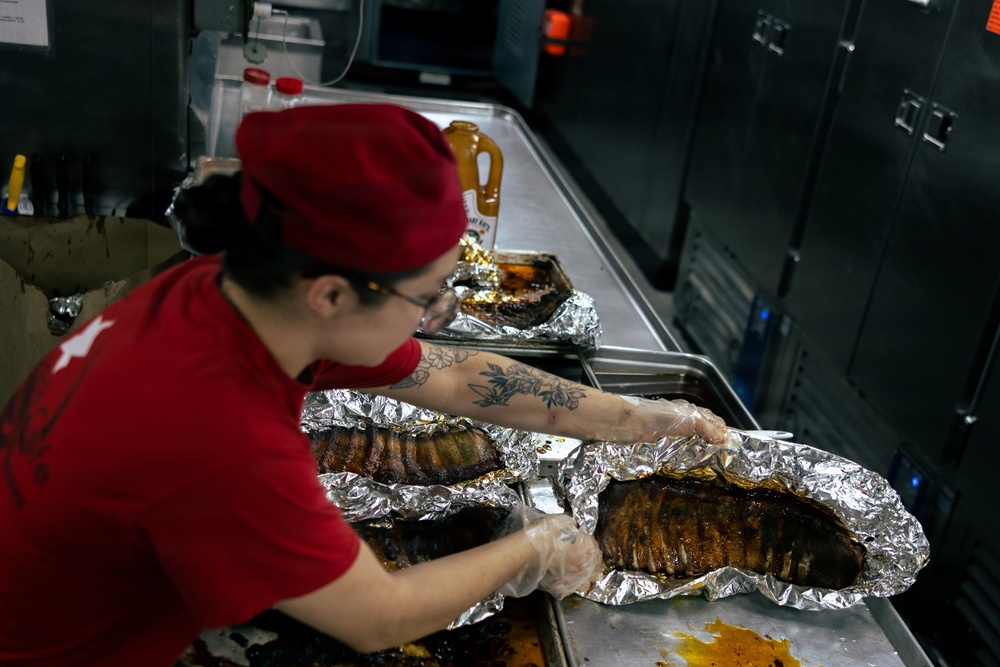 22nd MEU(SOC) | Sailors and Marines Prepare Dinner on USS San Antonio