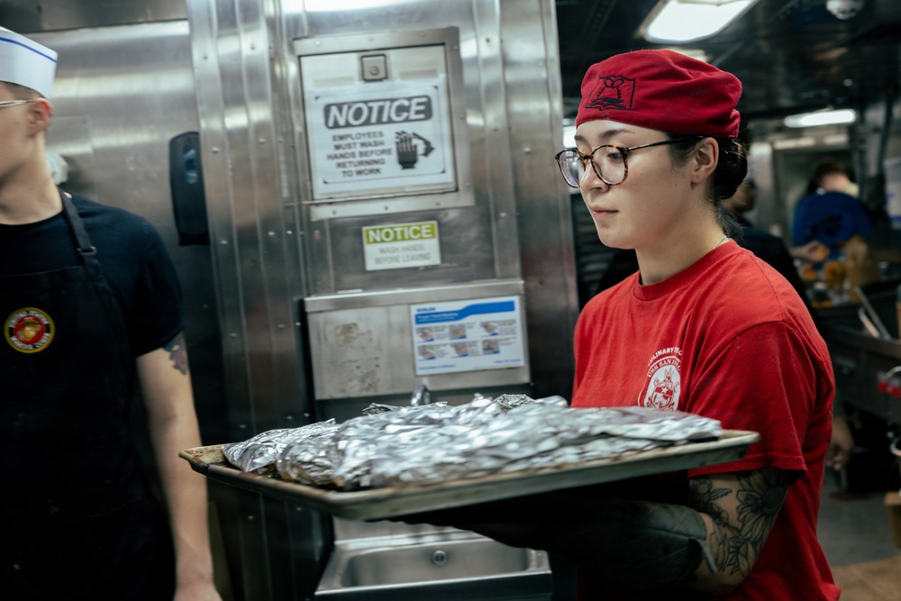 22nd MEU(SOC) | Sailors and Marines Prepare Dinner on USS San Antonio