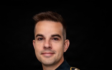 Sgt. 1st Class Mitchell Gribbroek - Percussionist - U.S. Army Field Band Headshot