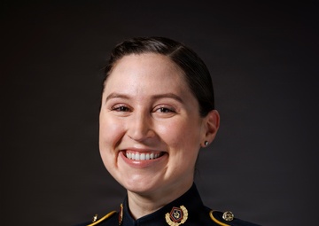 Sgt. 1st Class Sarah Polinski - Soprano Vocalist - U.S. Army Field Band Headshot