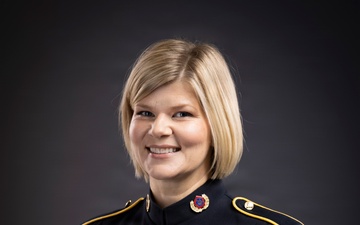 Master Sgt. Teresa Alzadon - Soprano Vocalist - U.S. Army Field Band Headshot