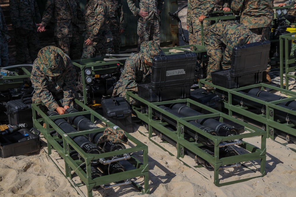 MWSS-174 perform tactical level sustainment water support training