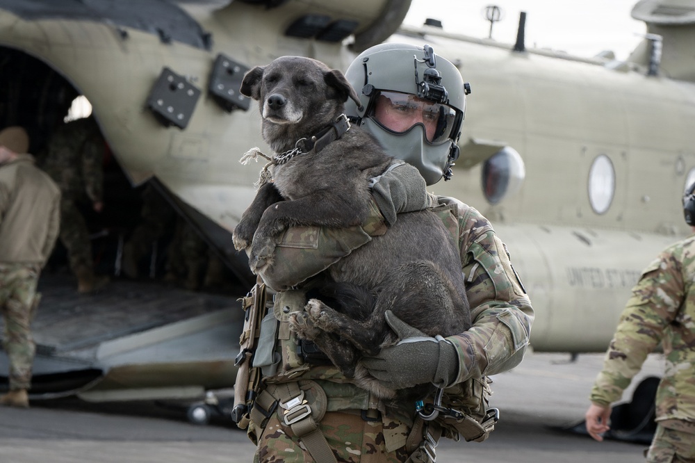 Alaska Army National Guard aviators recover displaced Alaskans from Kwigillingok