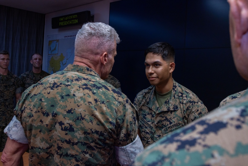 III Marine Expeditionary Force Finance Marines receive Navy and Marine Corps Achievement Medals 