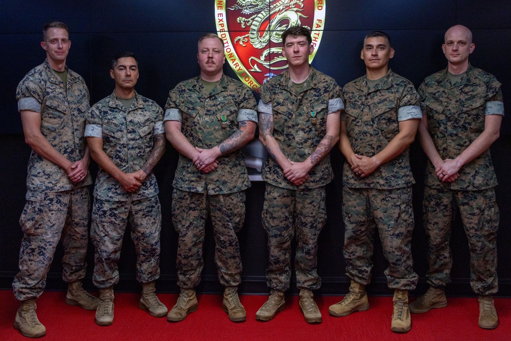 III Marine Expeditionary Force Finance Marines receive Navy and Marine Corps Achievement Medals