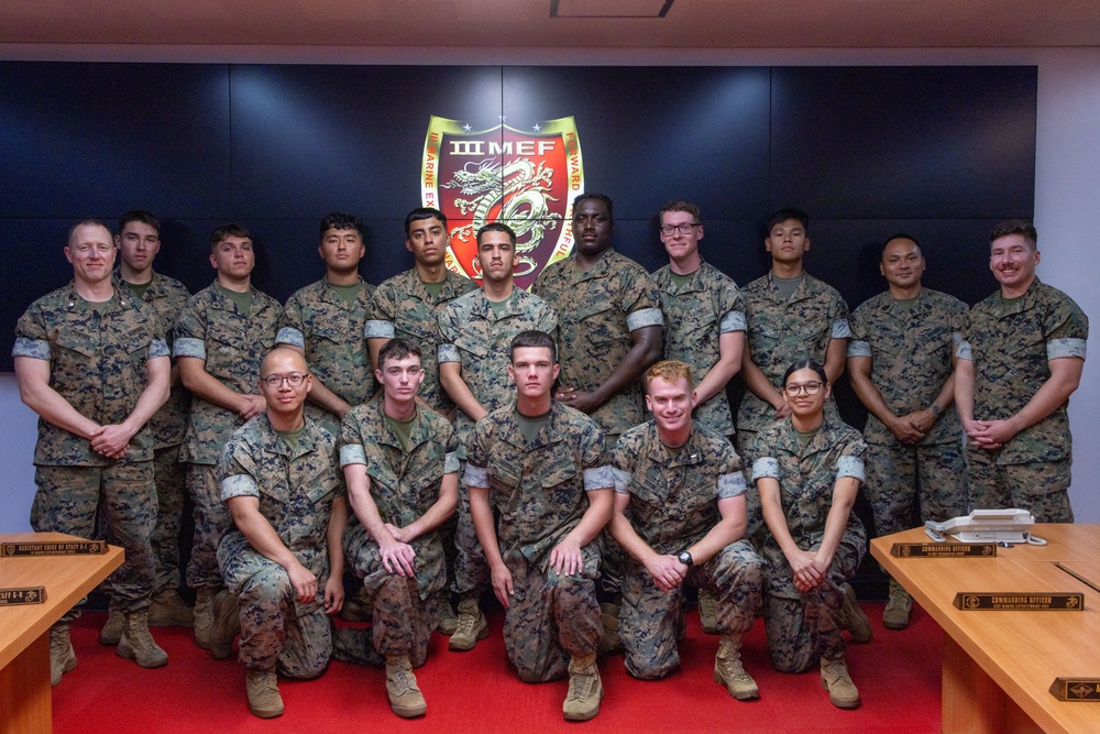 III Marine Expeditionary Force Finance Marines receive Navy and Marine Corps Achievement Medals