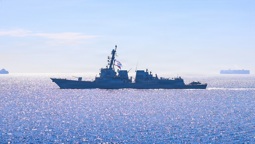 The USS Paul Ignatius (DDG 117) Passes the USS Bainbridge (DDG 96)
