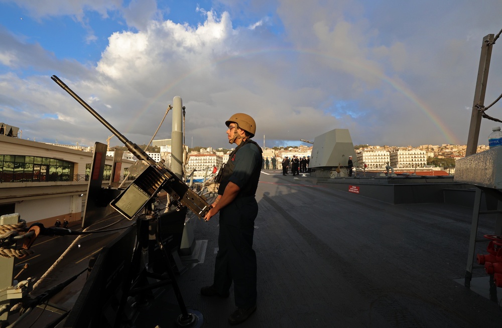 USS Roosevelt (DDG 80) Departs Algiers, Algeria