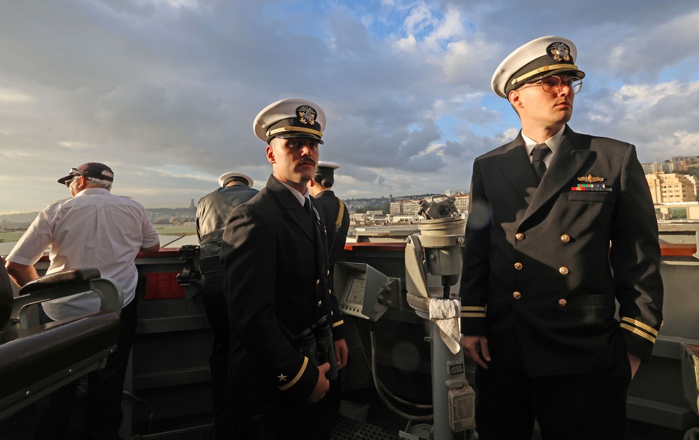 USS Roosevelt (DDG 80) Departs Algiers, Algeria