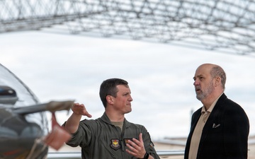 Top Gun Actor Anthony Edwards Visits the Flightline at Vance Air Force Base