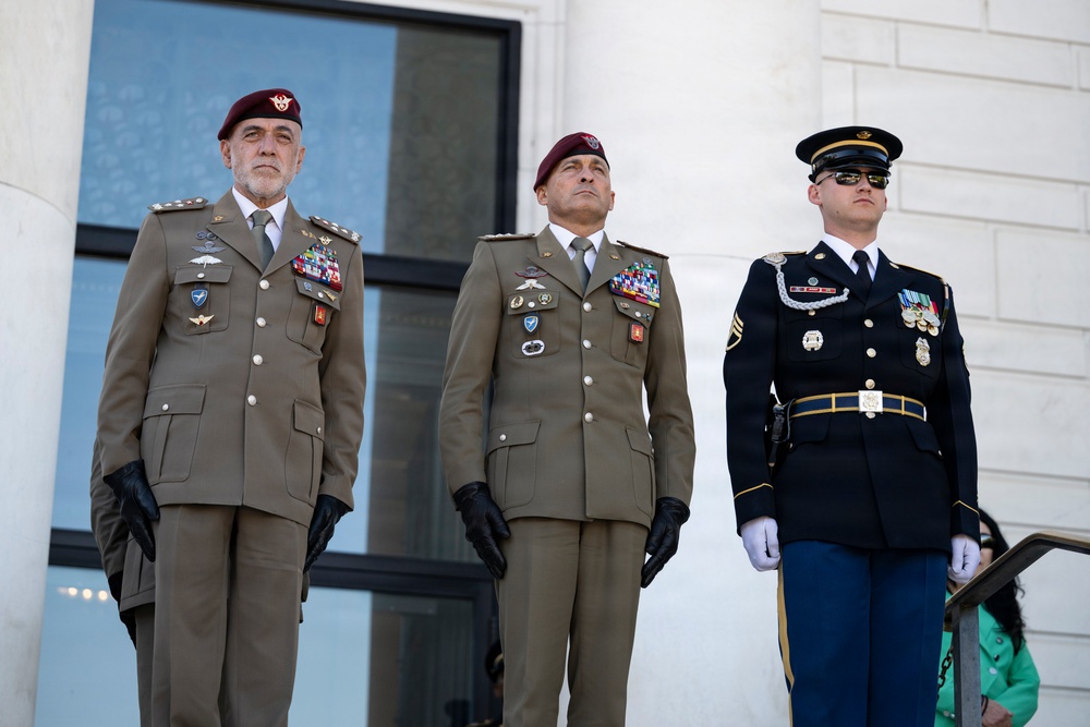 Chief of Staff of the Italian Army Gen. Carmine Masiello Visits ANC