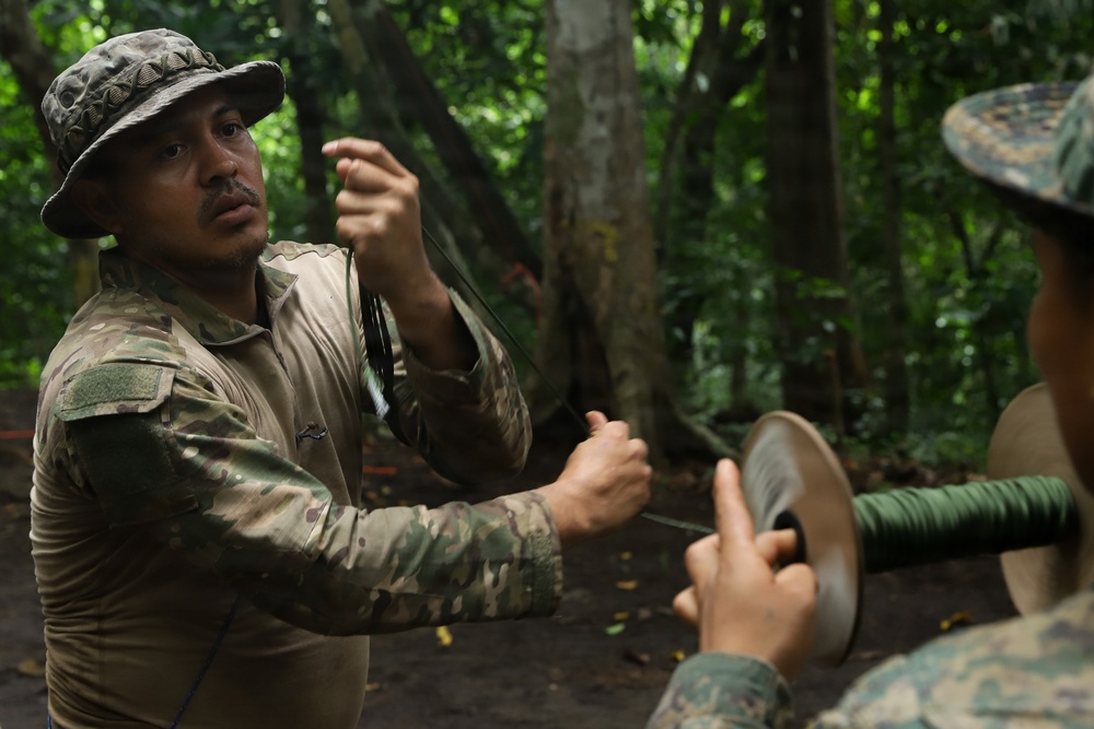 Combined Jungle Operations Training Course Traps
