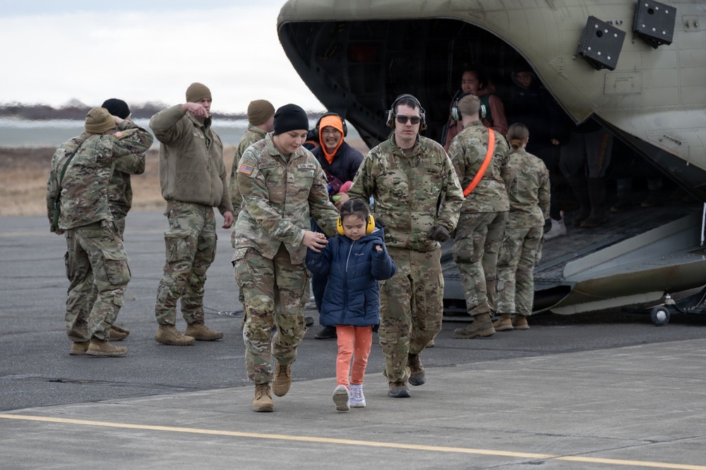 Alaska Organized Militia recovers displaced Alaskans from Kwigillingok during Operation Halong Response