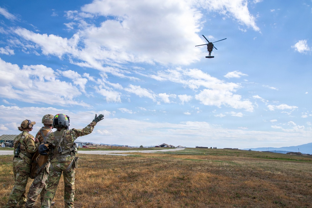 U.K. and U.S. KFOR MEDEVAC Team Training Builds Readiness in Kosovo