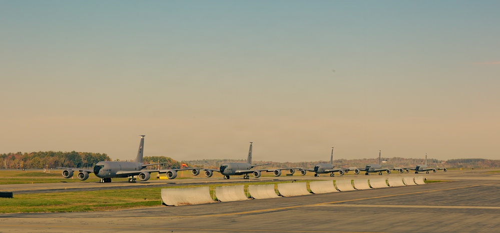 MAINEiacs Conduct 5-Ship Training Sortie