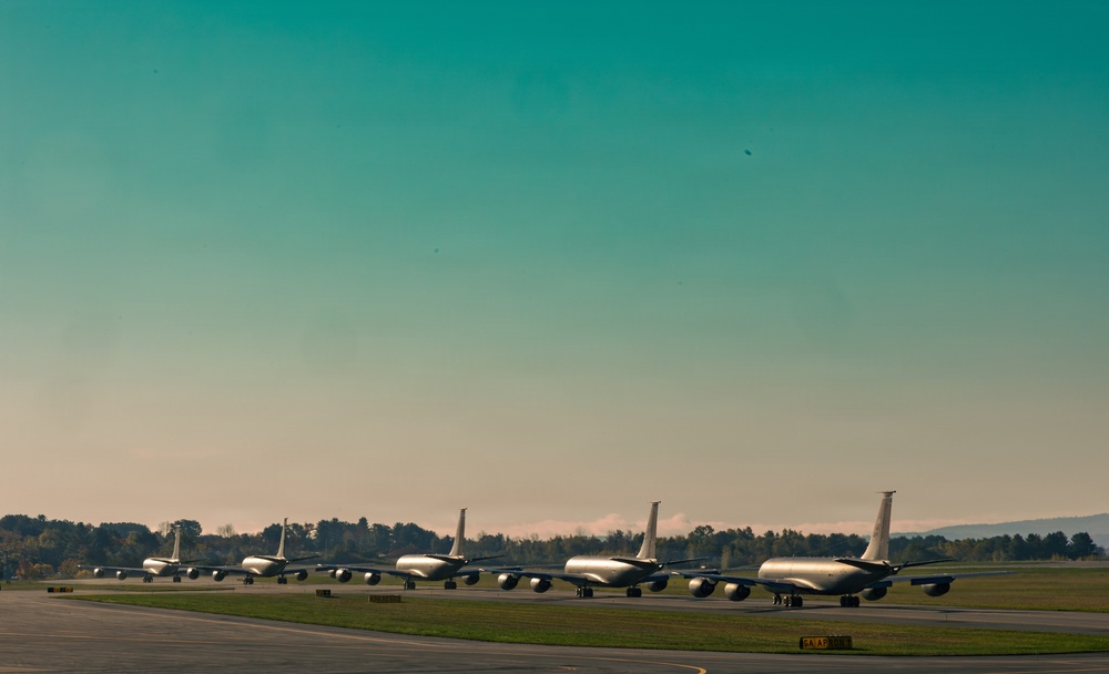 MAINEiacs Conduct 5-Ship Training Sortie