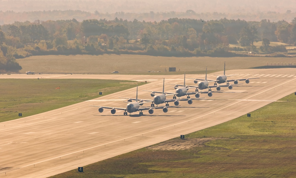 MAINEiacs Conduct 5-Ship Training Sortie
