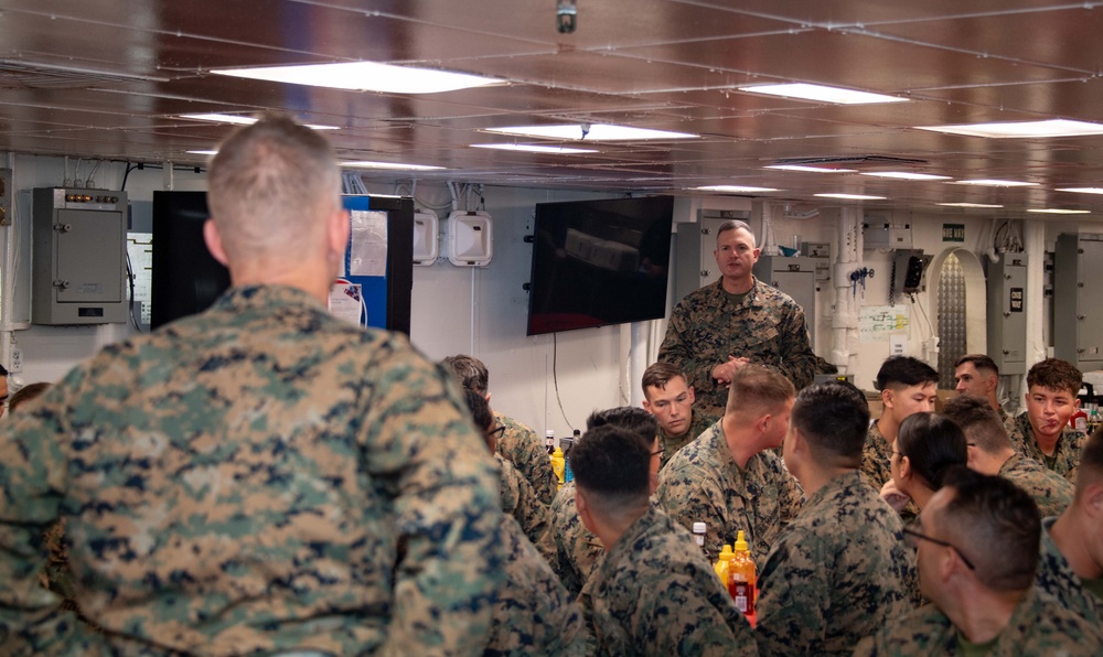 250th Amphibious Capabilities Demonstration: I MEF CG Lt. Gen. Wortman visits USS Boxer