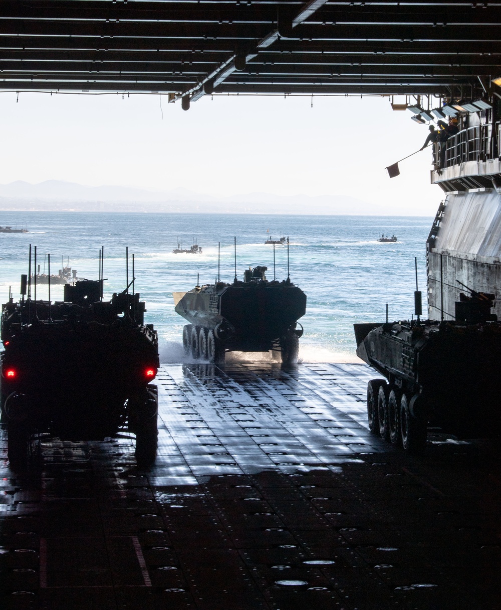 250th Amphibious Capabilities Demonstration: USS Boxer, 11th MEU Marines conduct ACV Ops