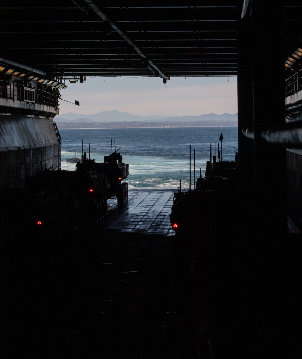Boxer, 11th MEU conduct Amphibious Capabilities Demonstration