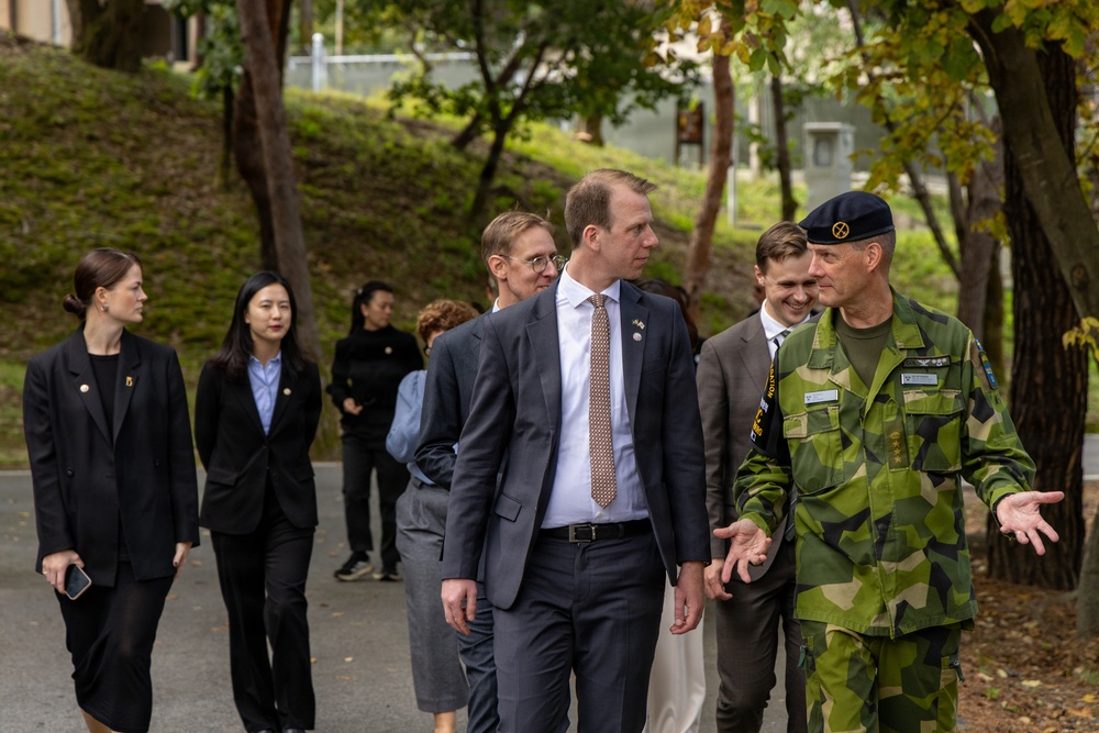 Swedish Delegation Visits the Joint Security Area at Panmunjom
