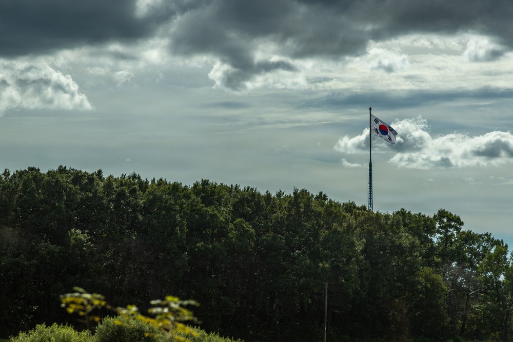 Swedish Delegation Visits the Joint Security Area at Panmunjom