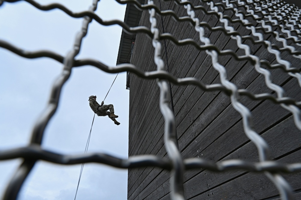 Rappel Tower