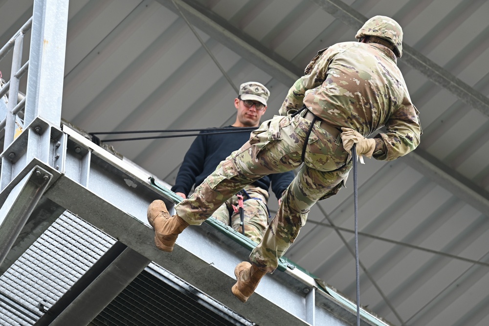 Rappel Tower