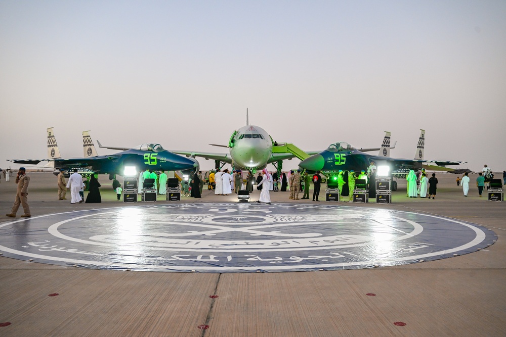 Royal Saudi Air Force hosts cultural event