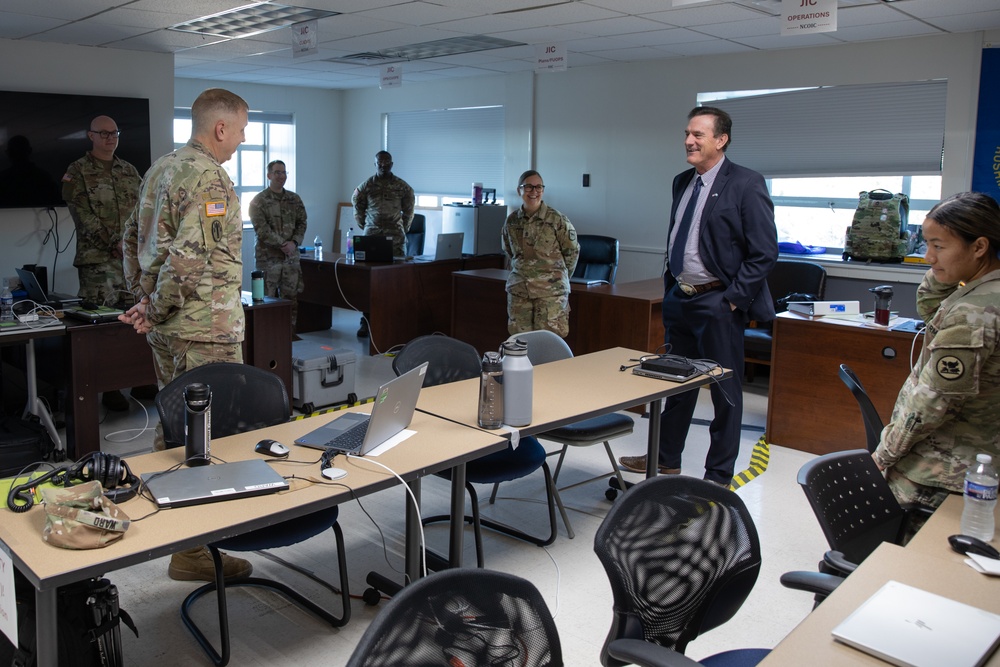 South Dakota Governor Visits Soldiers in DC