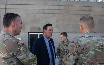 South Dakota Governor Visits Soldiers in DC