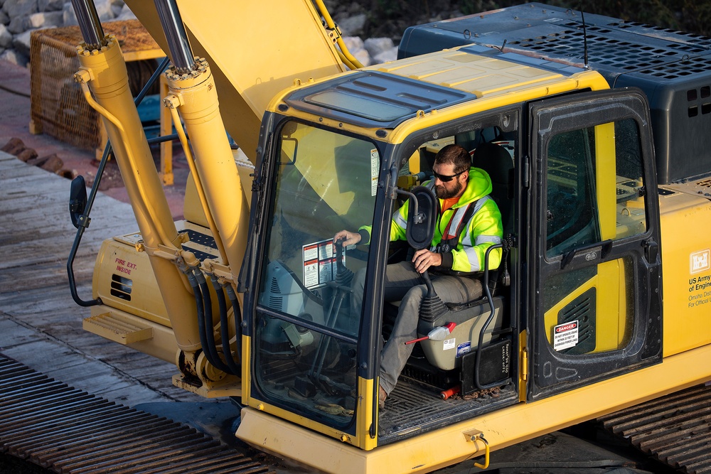 Missouri River bank revetment stabilization and repair, U.S. Army  Corps of Engineers, Omaha District Missouri River bank revetment stabilization and repair, U.S. Army  Corps of Engineers, Omaha District