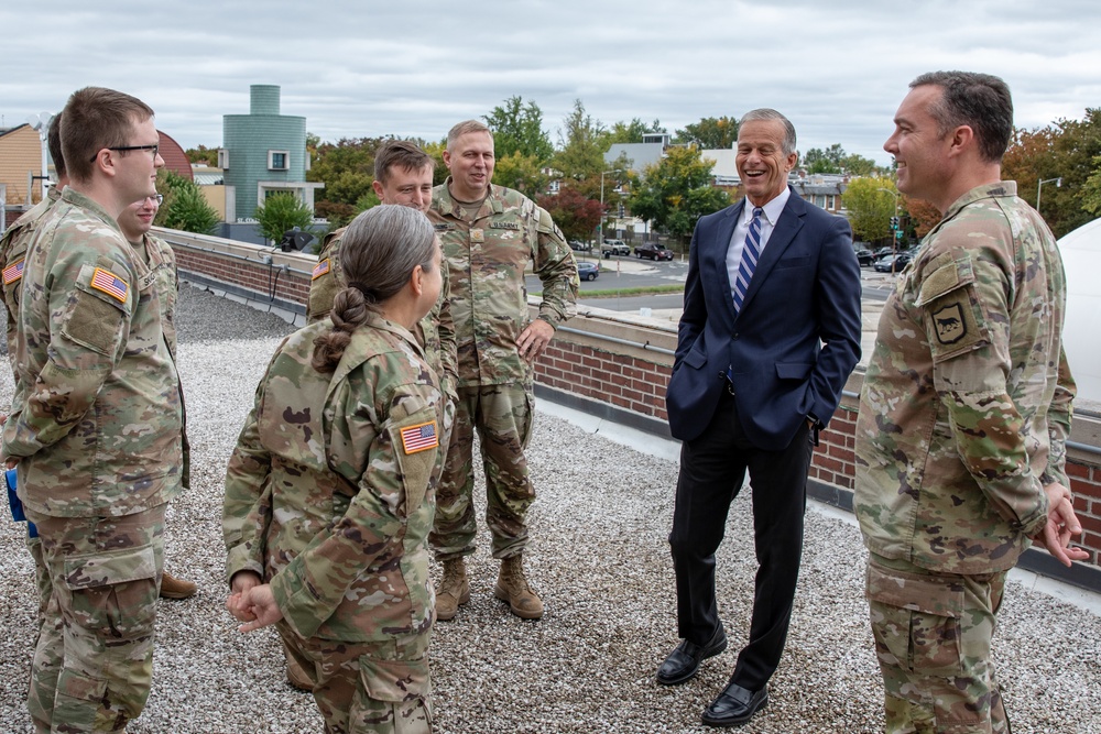 South Dakota Senator Visits Soldiers in DC