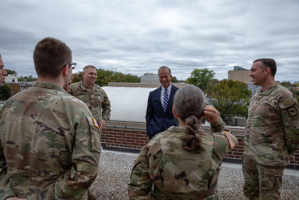 South Dakota Senator Visits Soldiers in DC
