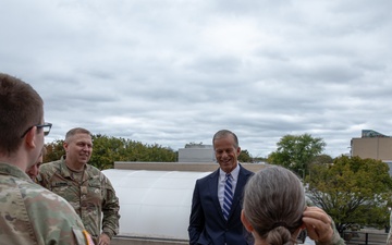 South Dakota Senator Visits Soldiers in DC