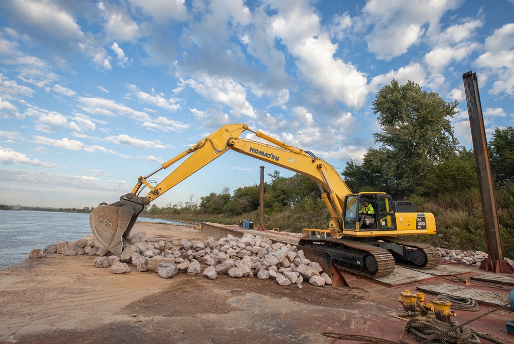 Missouri River bank revetment stabilization and repair, U.S. Army  Corps of Engineers, Omaha District Missouri River bank revetment stabilization and repair, U.S. Army  Corps of Engineers, Omaha District