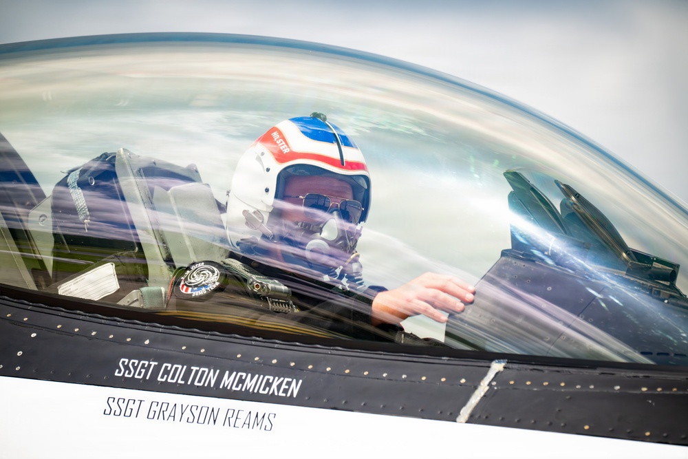 Home sweet home: Viper Demo Team performs at commander's home state