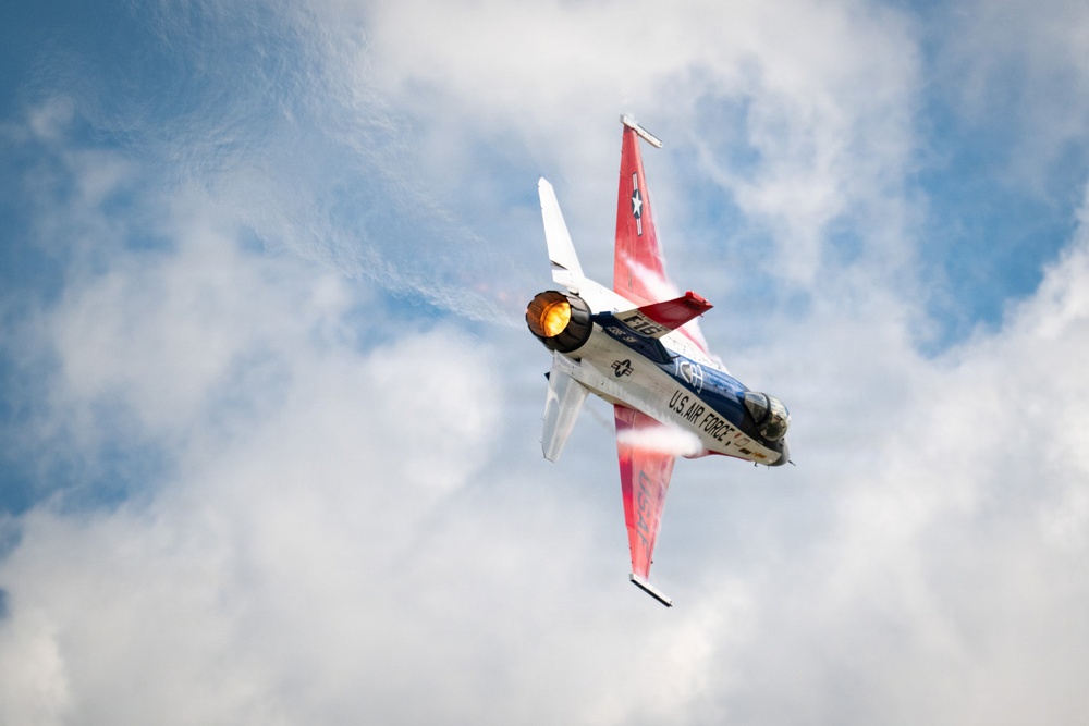 Home sweet home: Viper Demo Team performs at commander's home state
