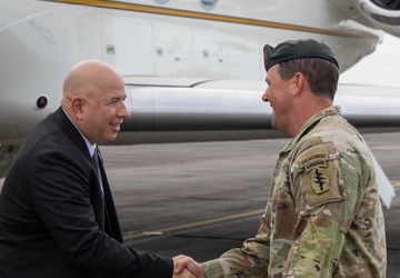 Senior Advisor to the Secretary of War Visits 7th Special Forces Group (Airborne)
