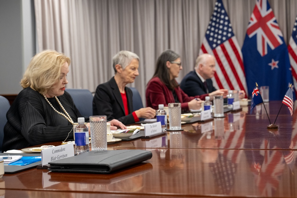 SW Hegseth Hosts New Zealand MoD